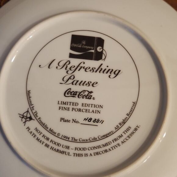 Franklin Mint Coca Cola Santa Porcelain Decorative Salad Dessert Plates Set of 4 - Picture 10 of 15